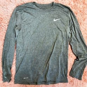 Nike Dri Fit Mens Medium Dark Grey Long Sleeve Athletic Cut Tee Shirt